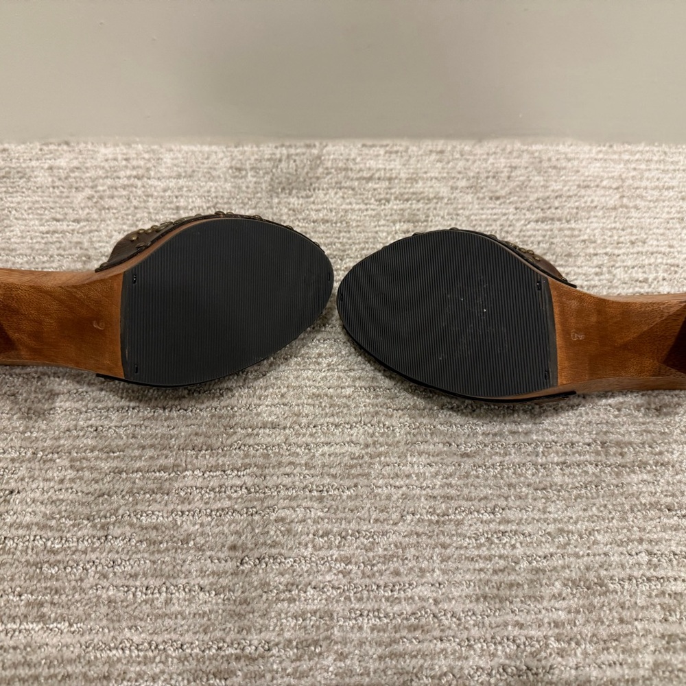 Nine West Studded Brown Leather Mules size 9 - Picture 5 of 6